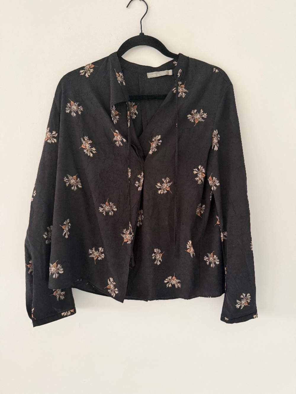 Floral crinkle top